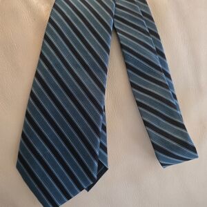 Calvin Klein Blue Striped Men's Silk Necktie Tie